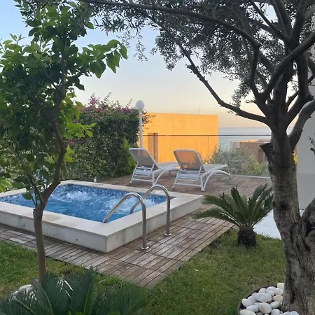 Gem 142, Coast Paljasa