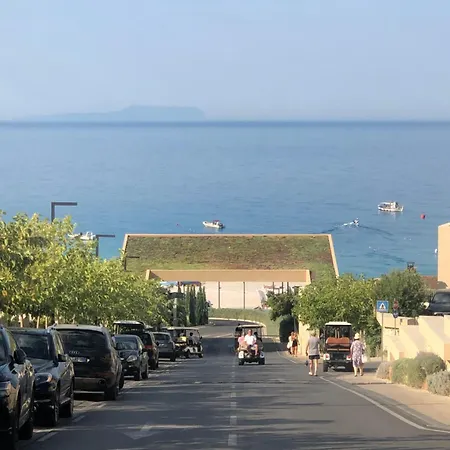 Gem 142, Coast Villa