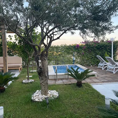 Gem 142, Coast Villa